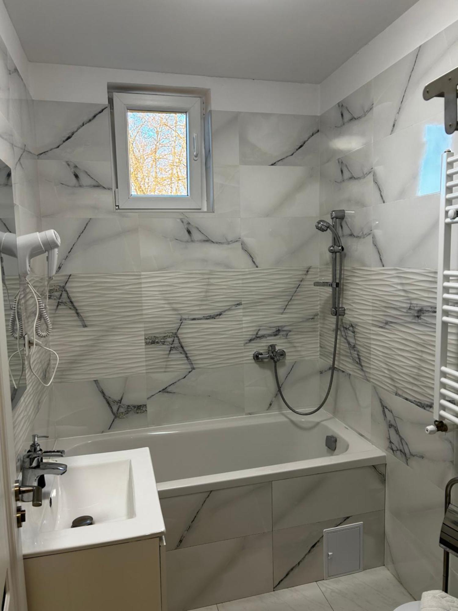 Teşila Doftana Apartaments מראה חיצוני תמונה